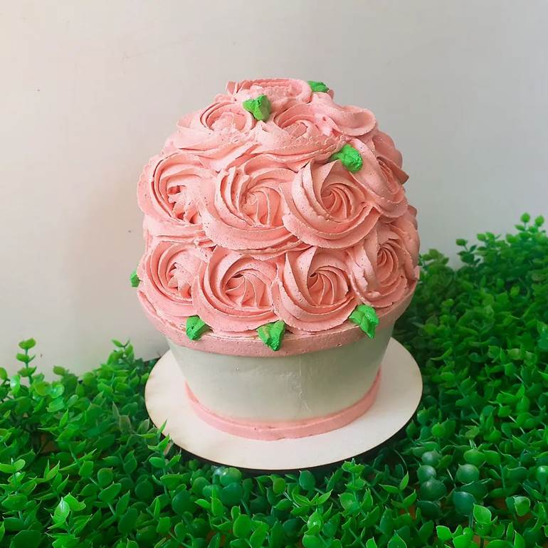 Bolo de chantilly rosa