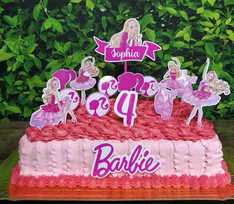 bolo da barbie quadrado de aniversário simples