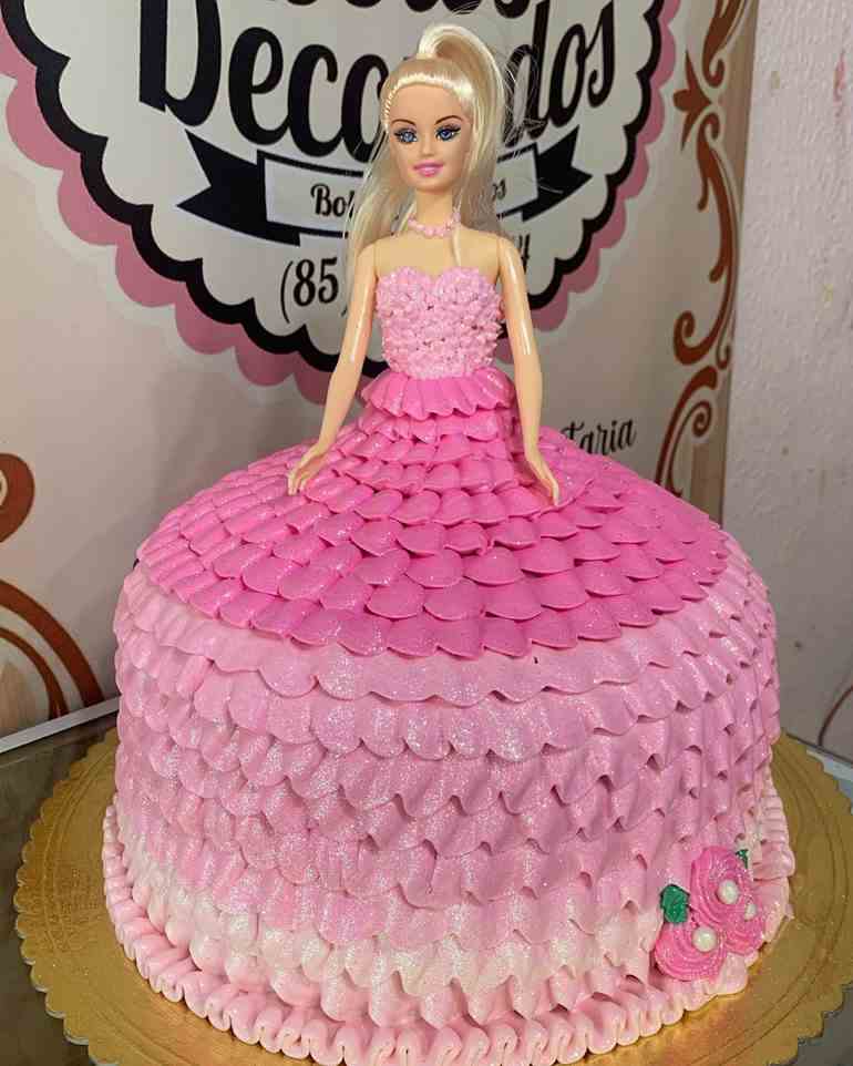 Um luxo esse bolo né!?#confeitariadesucesso #barbie