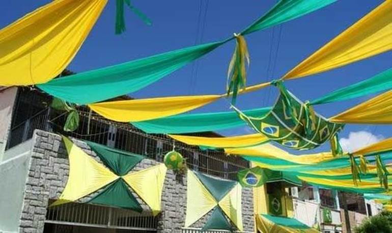 Decoração de Brasil na rua e nas casas