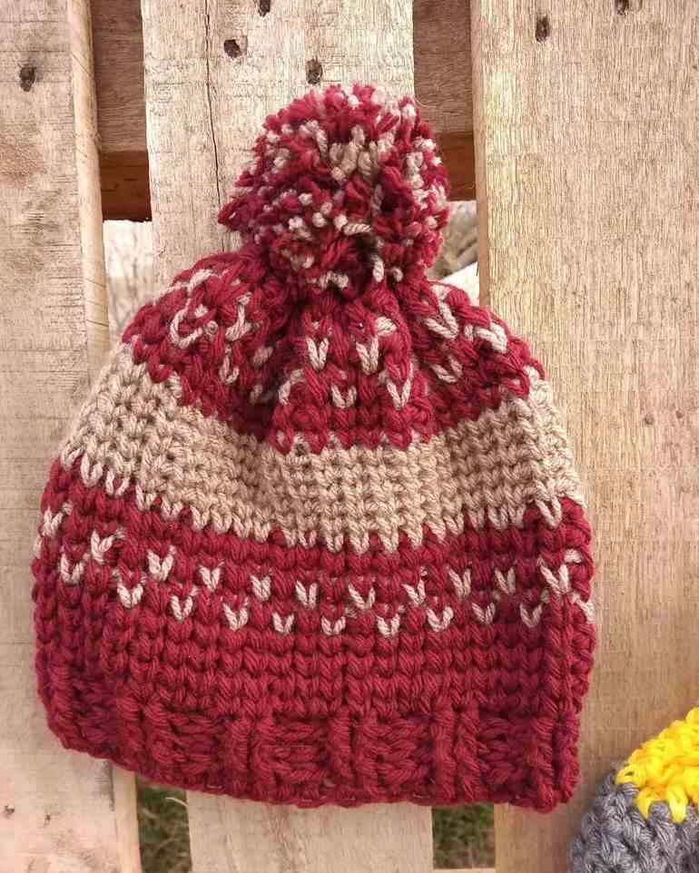 Gorro vinho com pompom