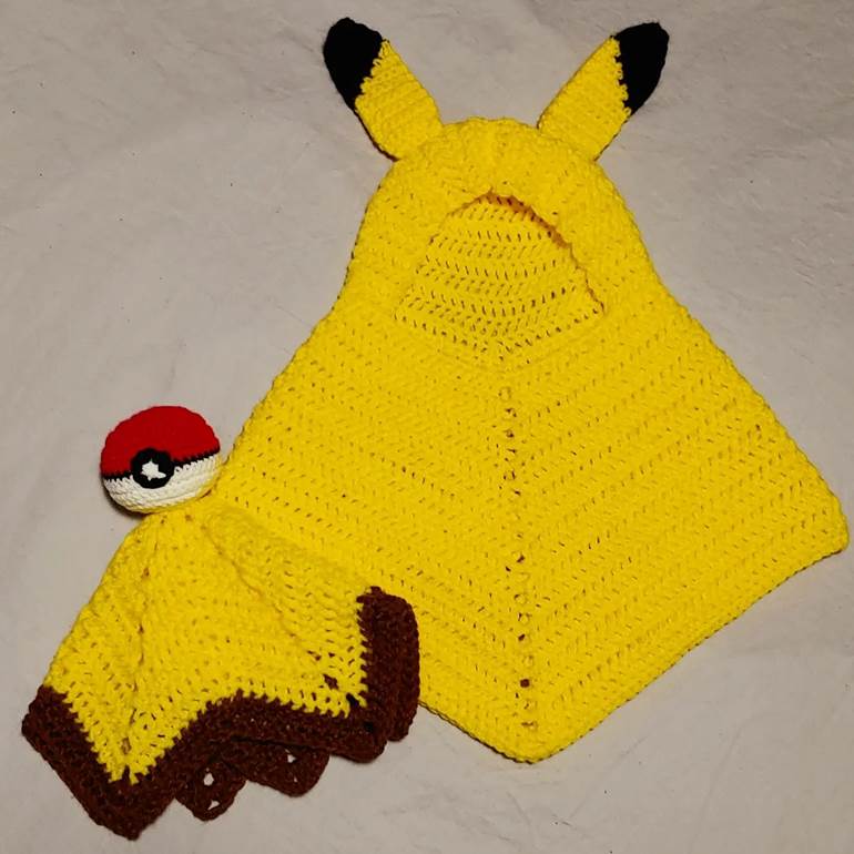 Poncho do Pikachu infantil