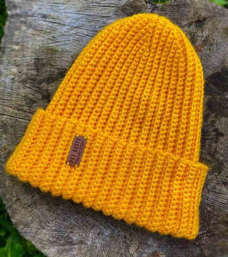 Gorro simples amarelo