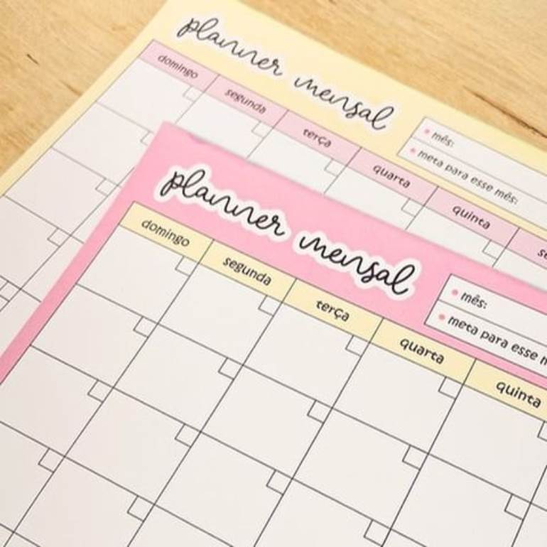 Folhas de planner mensal