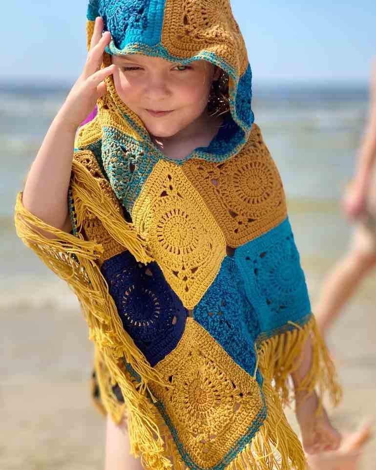 Poncho infantil colorido