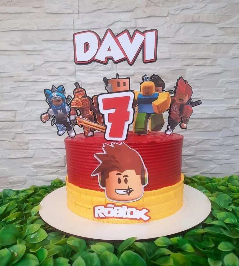 bolo roblox simples  Dicas de decoração de bolos, Bolo, Bolo aniversario  infantil