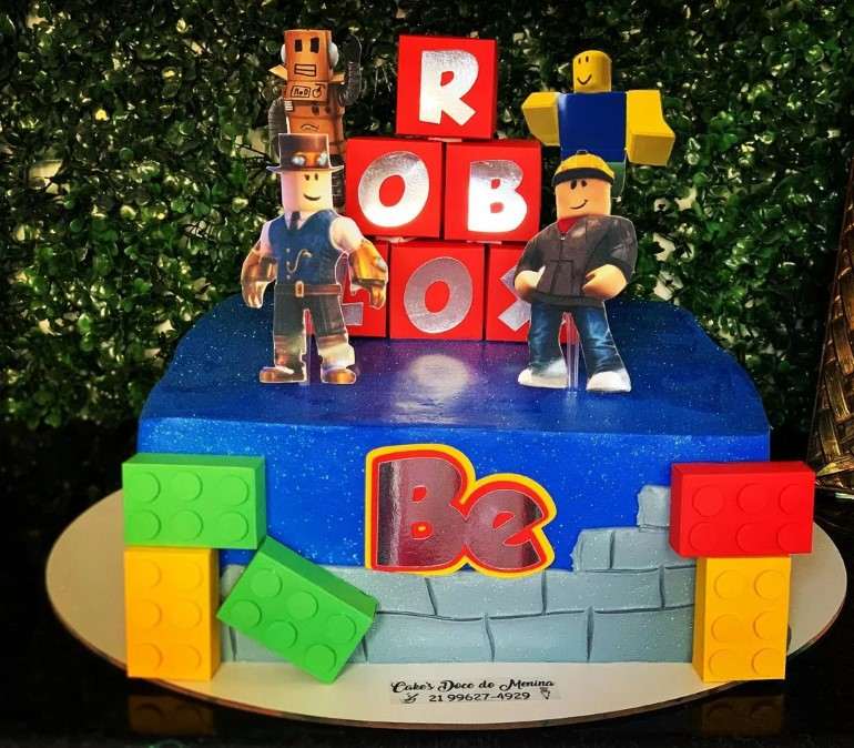 Bolo Roblox: 60 fotos para arrasar na decoração - Artesanato Passo