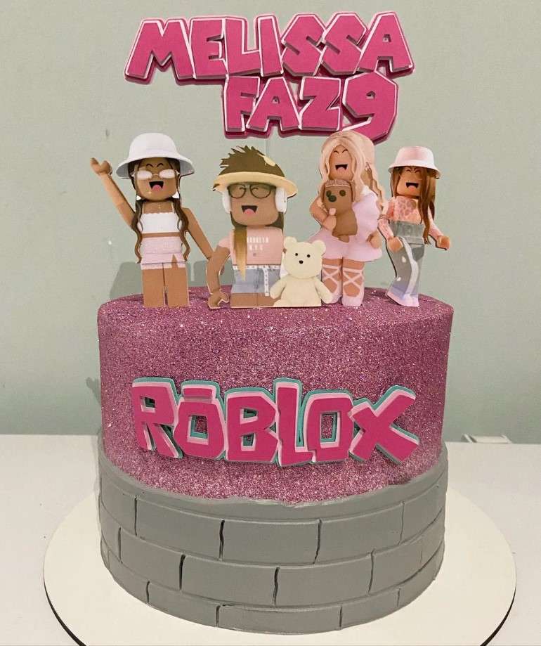 bolo tema roblox feminino