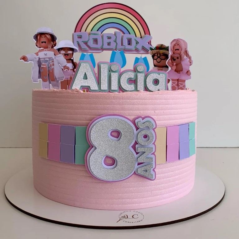 ✓ bolo de meio quilo ✓ tema Roblox - brunaagradearaujo