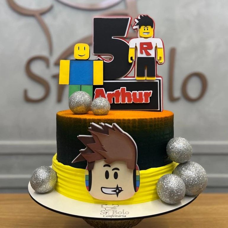 Bolo Roblox Chantininho  Bolo festa infantil, Bolos de aniversário, Bolo  aniversario infantil