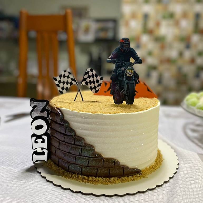 temas de bolo de moto