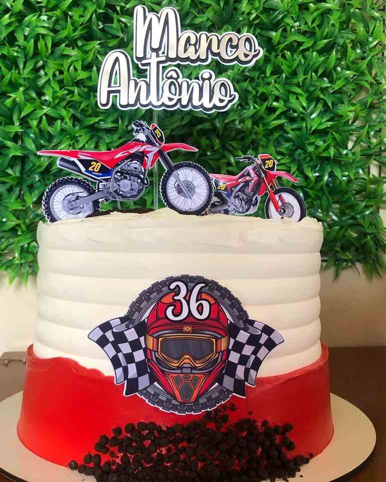 Topo Motoqueiro no bolo perfeito de @frcakesgourmet  Bolo motocross, Bolo  de aniversario decorado, Modelos de bolos de aniversário