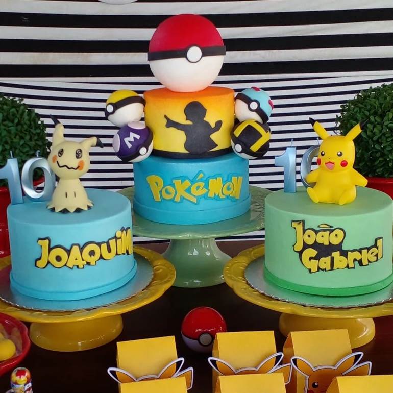 Lebibi Festas - Mais um bolo de ontem . Rayquaza pokemon