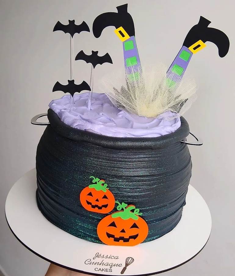 Bolo de Halloween caldeirão