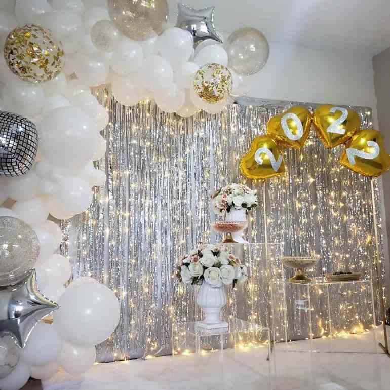 Decoração ano novo prateada e dourada