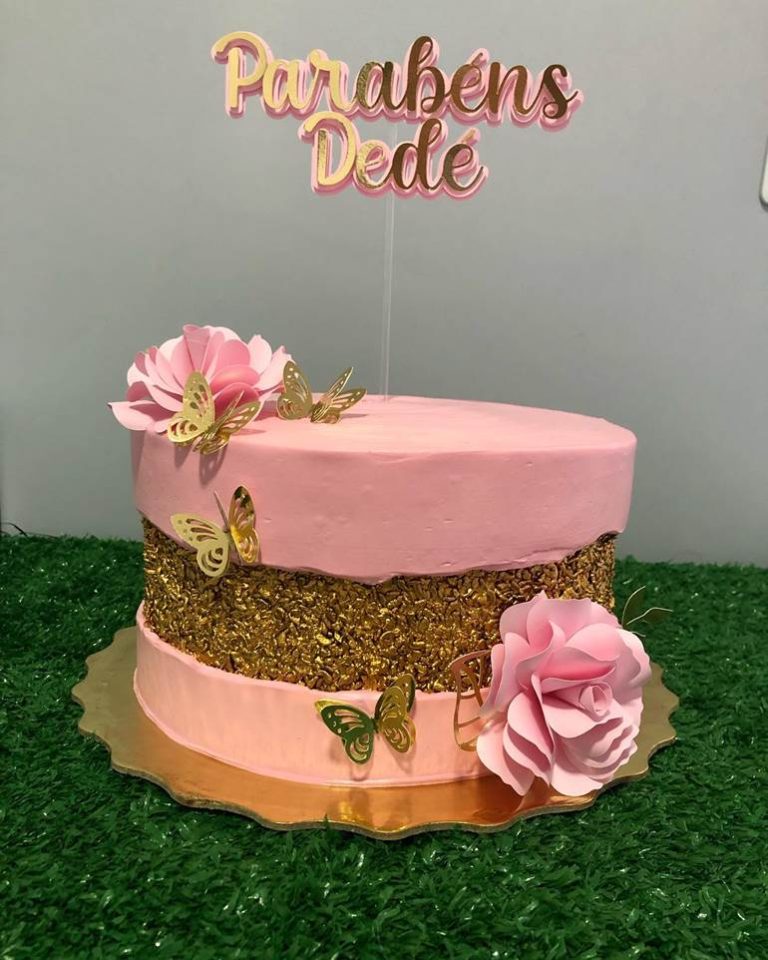 Bolo rosa com dourado: 50 fotos de bolos delicados para impressionar ...