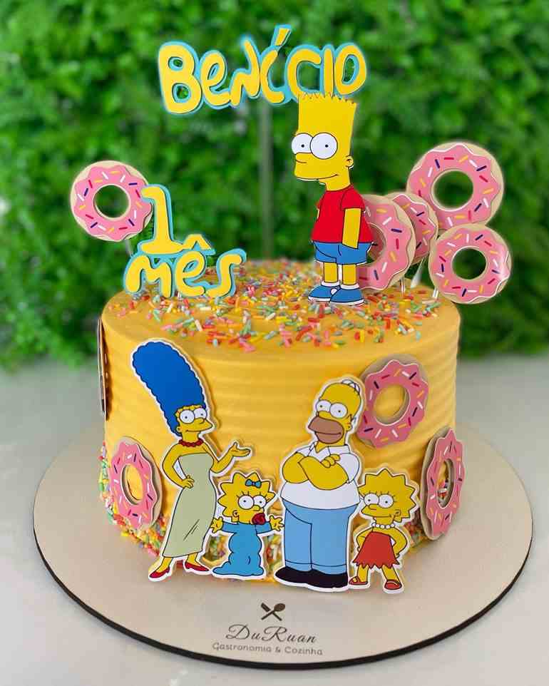 Bolo de simpsons com donuts