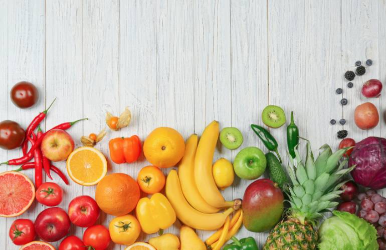 Alimentos saudáveis separados por cores