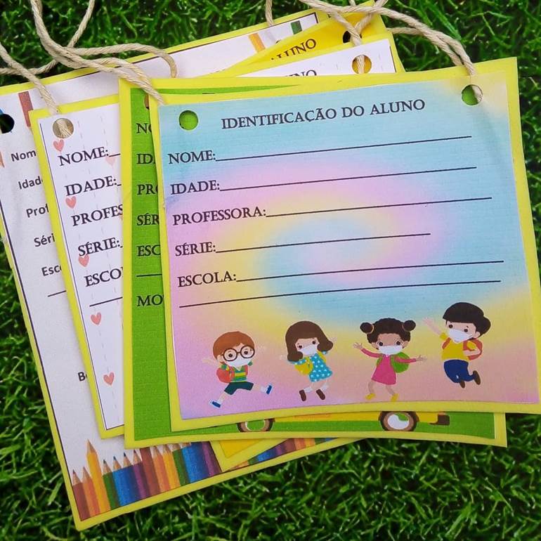 crachá para educação infantil