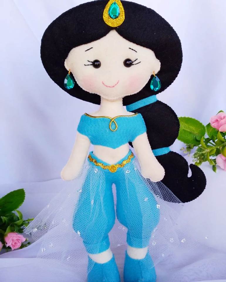 Boneca de princesa jasmine