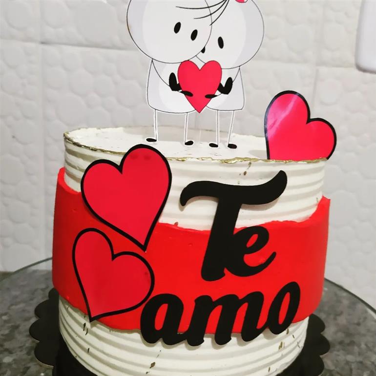 bolo eu te amo com topo romantico