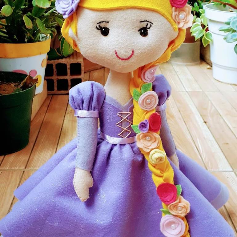 Boneca de rapunzel