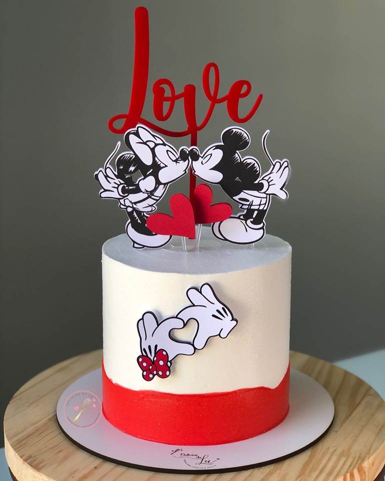 Bolo branco Mickey e Minnie