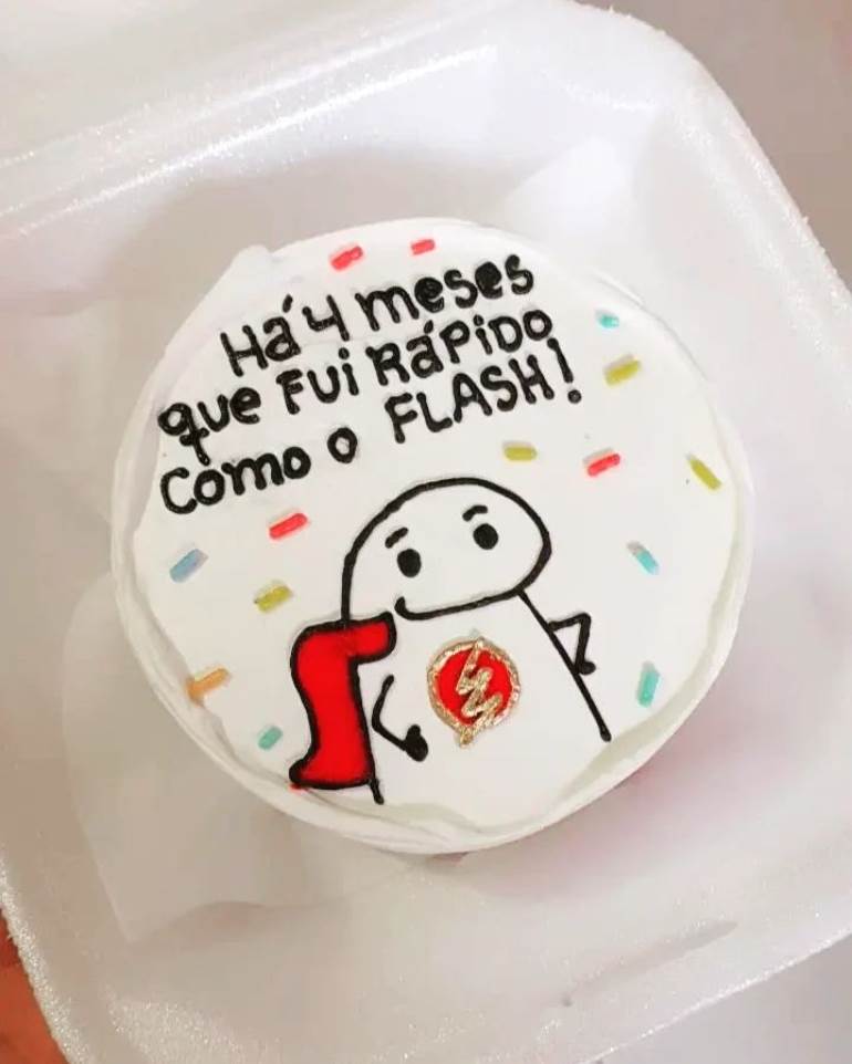 Bolo de flork engraçado