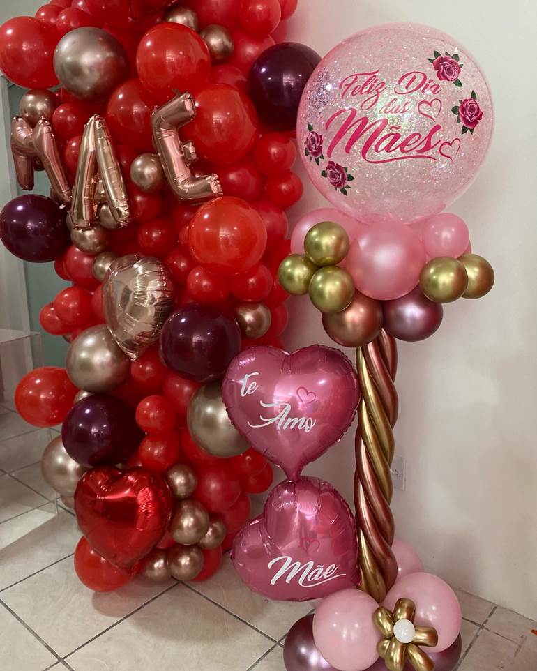 Decoração dia das mães balões rosa e vermelho