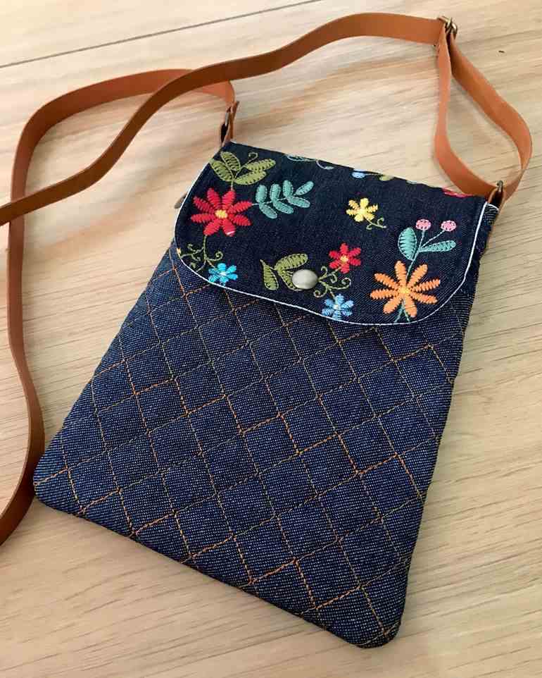 Presente de bolsa com flores