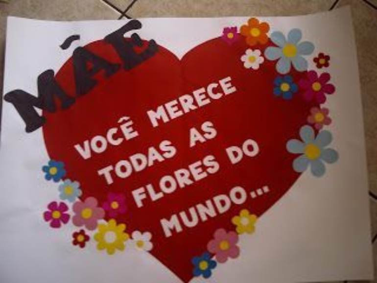 Cartaz dia das mães com coração