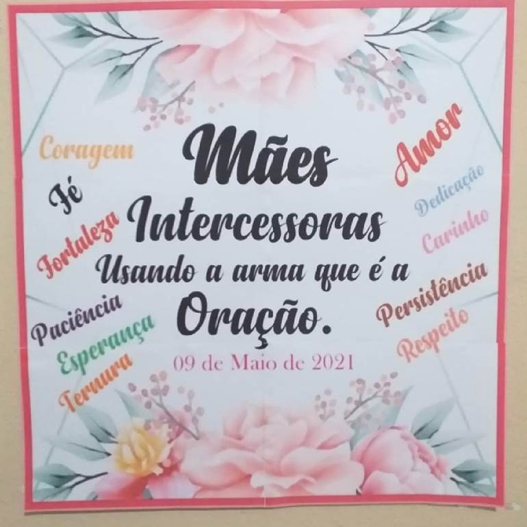 Cartaz de dia das mães com palavras