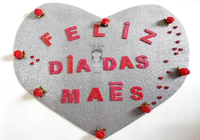 Cartaz dia das mães com rosas