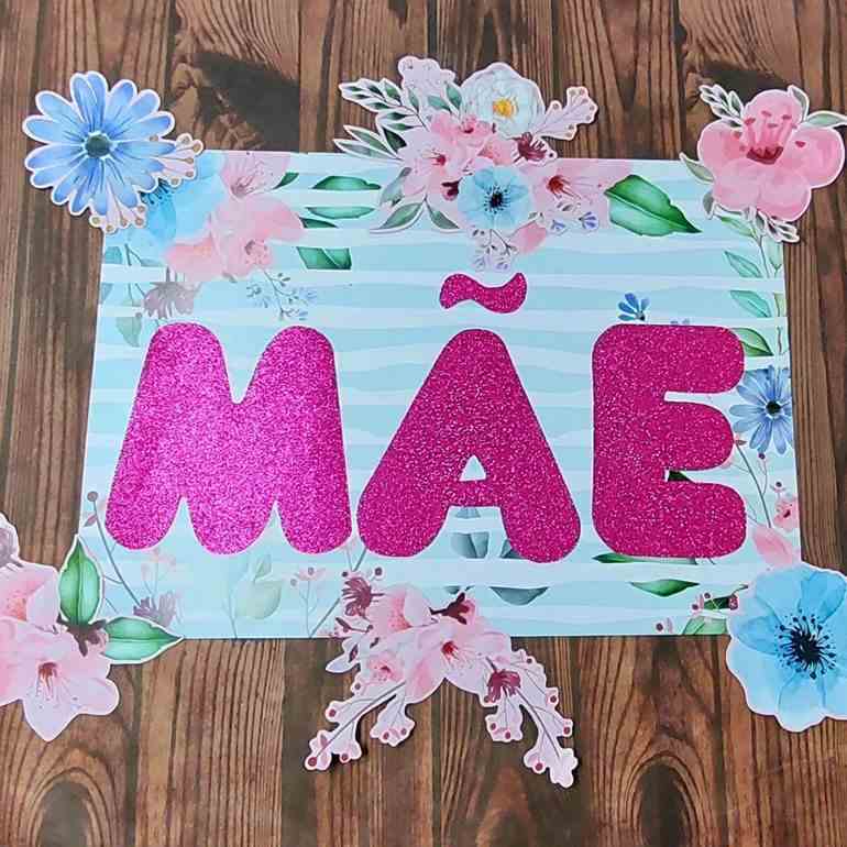 Cartaz dia das mães com flores e glitter