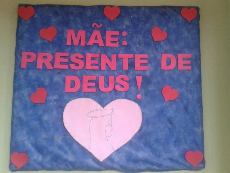 Cartaz dia das mães com santa