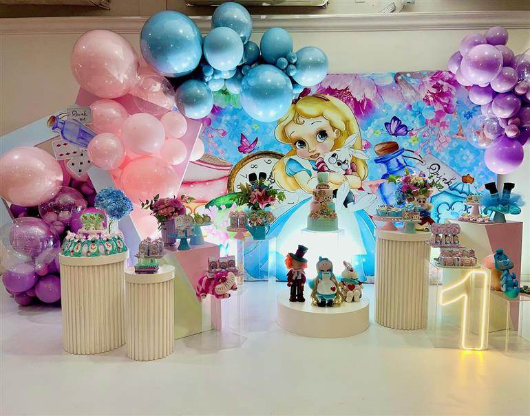 decoração alice no país das maravilhas 1 ano