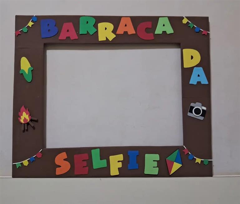 moldura barraca da selfie festa junina