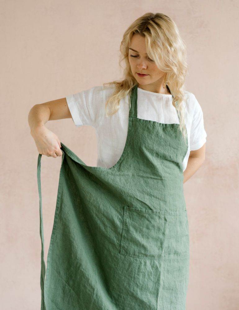 tirar graxa com avental