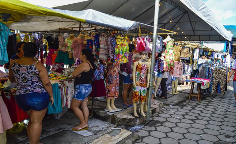 Feira da Sulanca de Caruaru de roupas