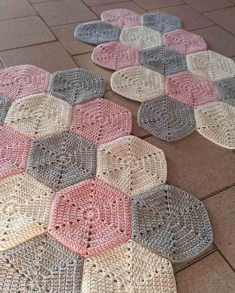Tapetes de crochê lindos e diferentes hexagonal