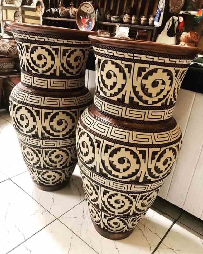Cerâmica Marajoara vasos