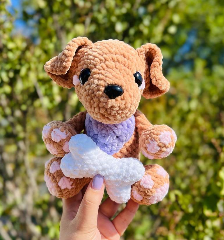 amigurumi cachorro com osso