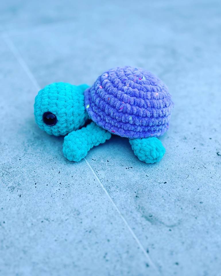amigurumi tartaruga azul