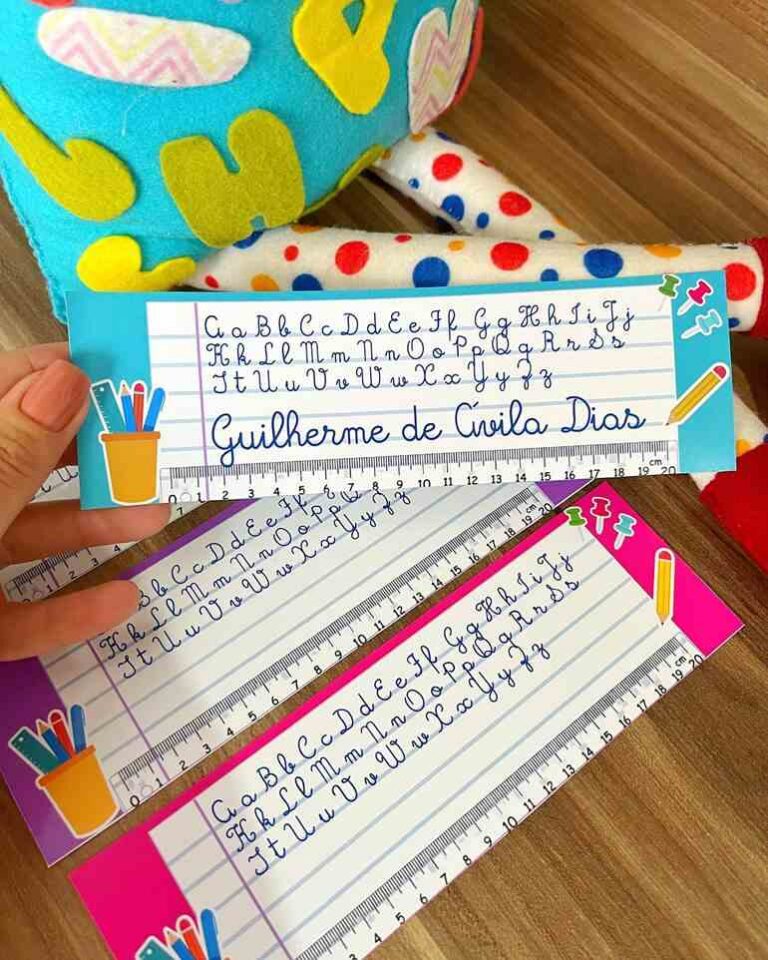 Crachá de mesa para imprimir: 12 modelos para imprimir em PDF ...