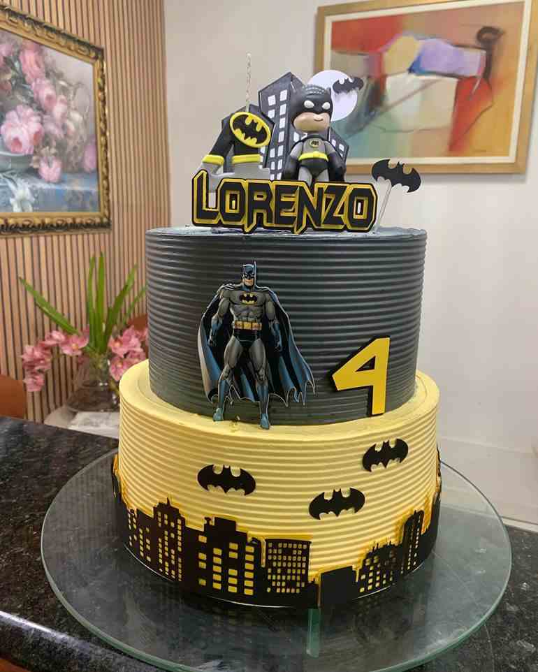 Bolo 2 andares batman