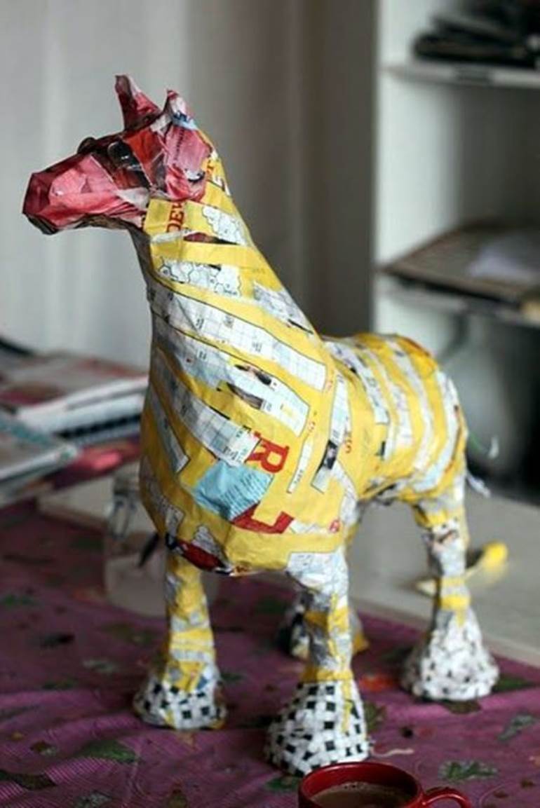 Cavalo grande de papel