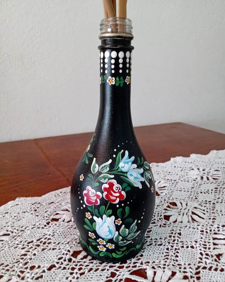 artesanato de garrafa preta