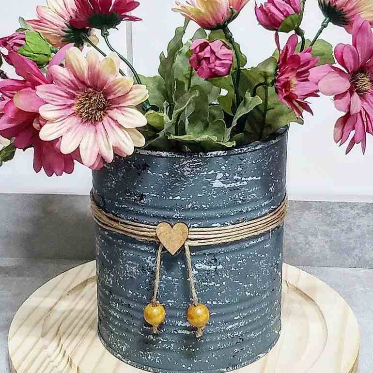artesanato de lata com flores