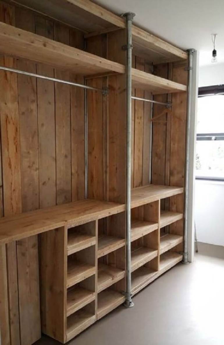 armário de madeira duplo