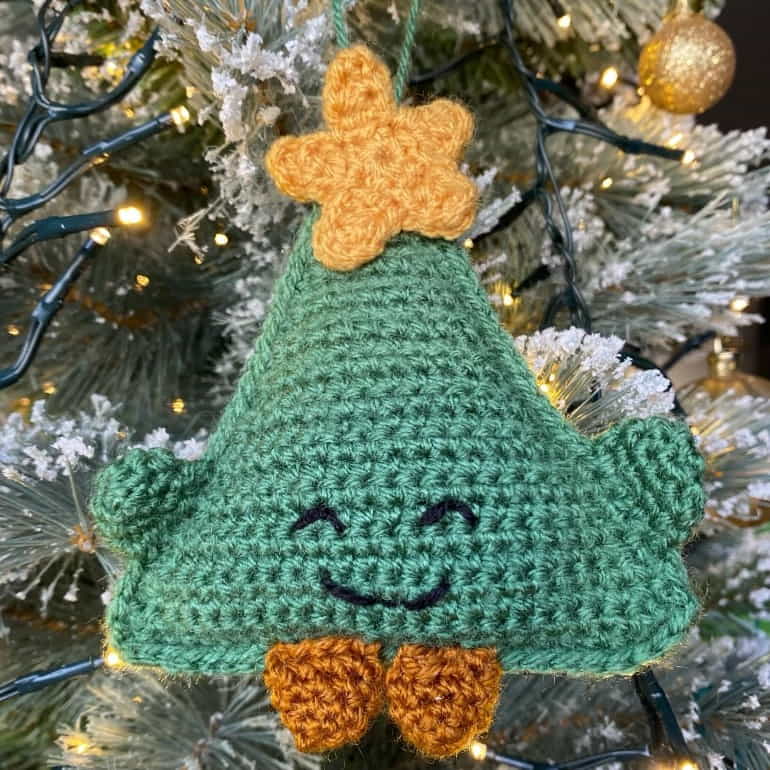 árvore de natal de crochê amigurumi